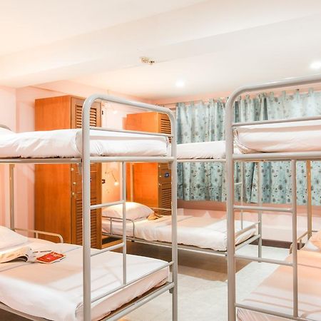 Hostel 8 Sukhumvit Soi 8 曼谷 客房 照片