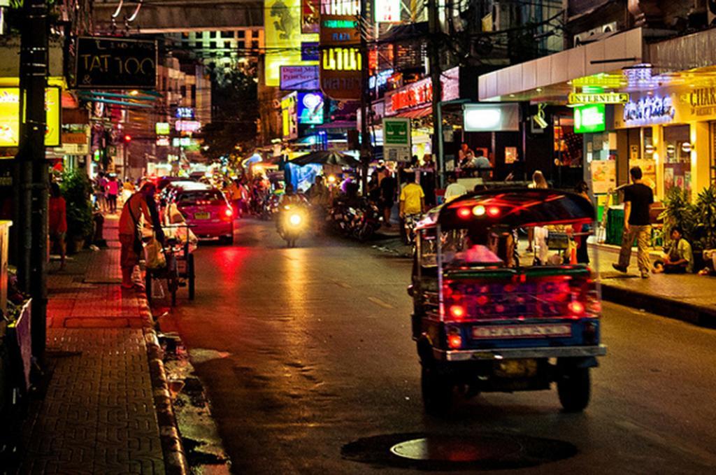 Hostel 8 Sukhumvit Soi 8 曼谷 外观 照片