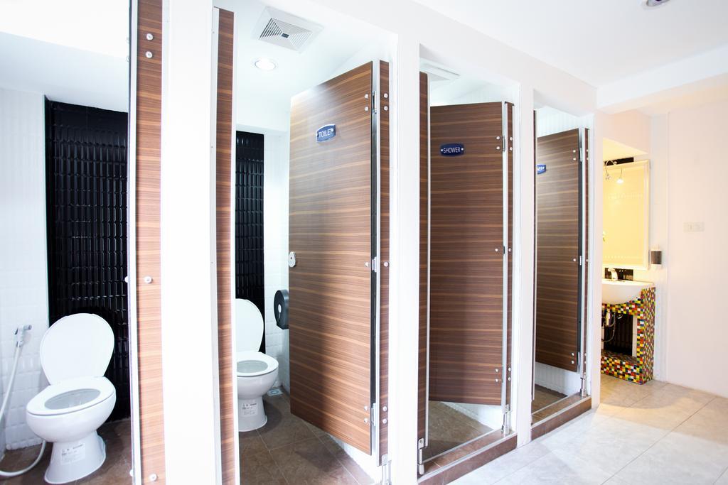 Hostel 8 Sukhumvit Soi 8 曼谷 客房 照片