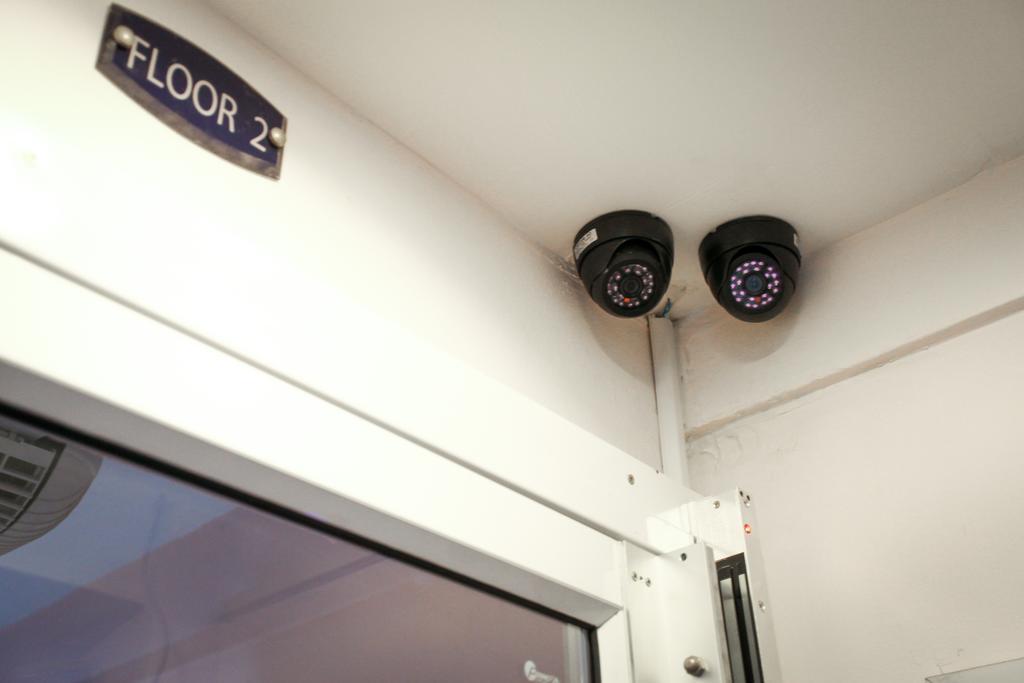 Hostel 8 Sukhumvit Soi 8 曼谷 客房 照片