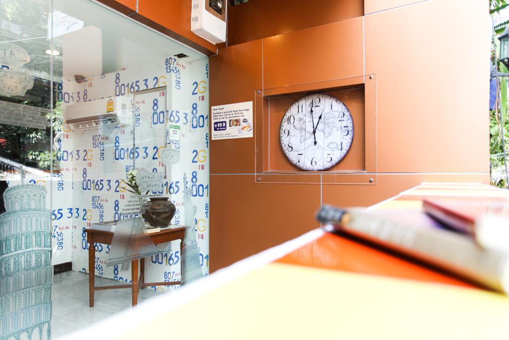 Hostel 8 Sukhumvit Soi 8 曼谷 外观 照片