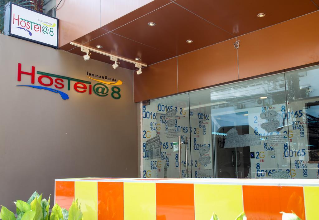 Hostel 8 Sukhumvit Soi 8 曼谷 外观 照片