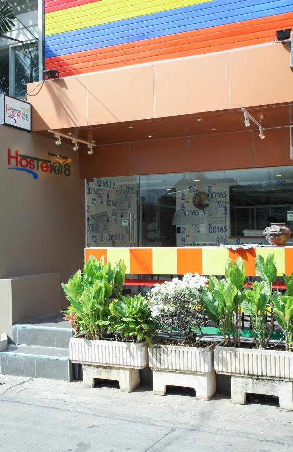 Hostel 8 Sukhumvit Soi 8 曼谷 外观 照片